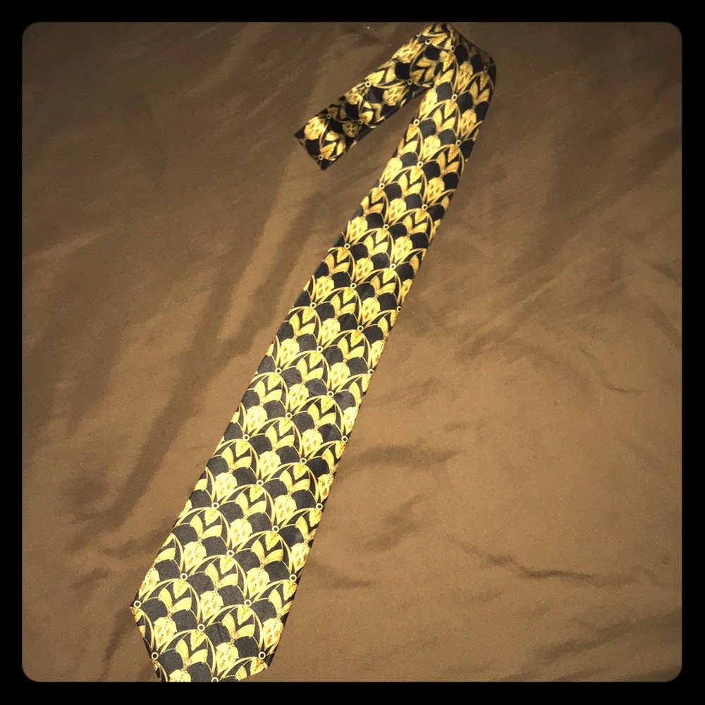 Silk tie
